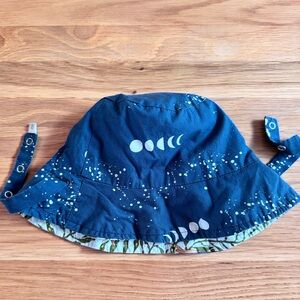 Urban Baby Organic Reversible Bucket Sun Hat - Moon/Otters
